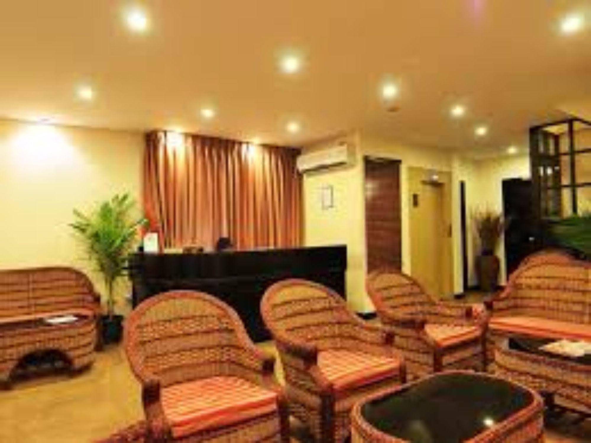 Baani Hotel Malé Esterno foto
