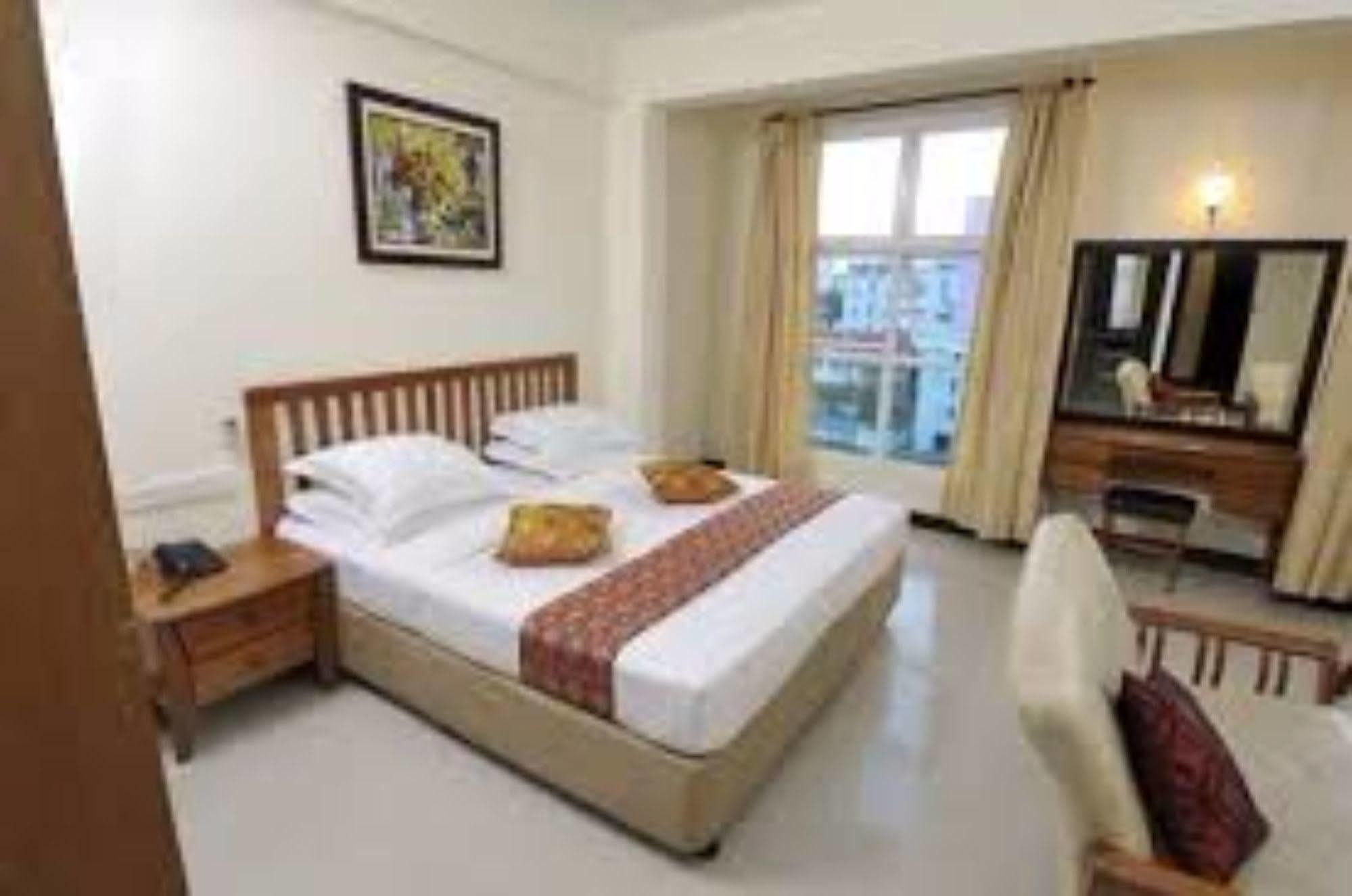 Baani Hotel Malé Esterno foto